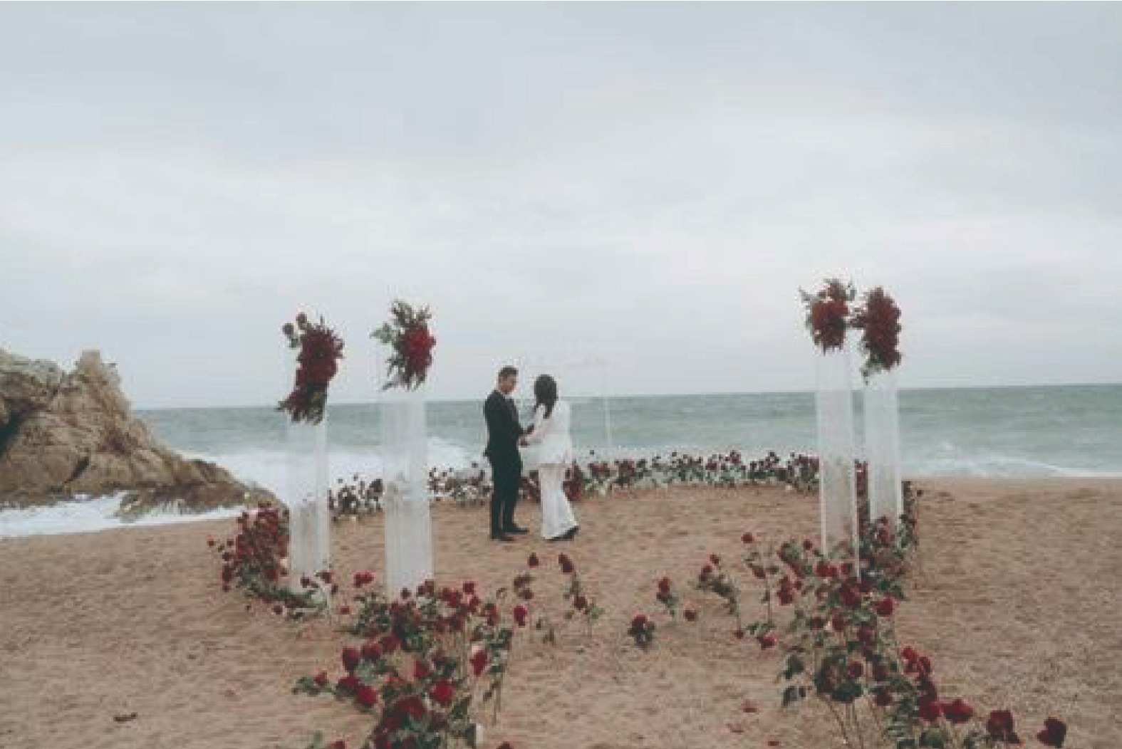 Organizando tu destination wedding en España - boda playa